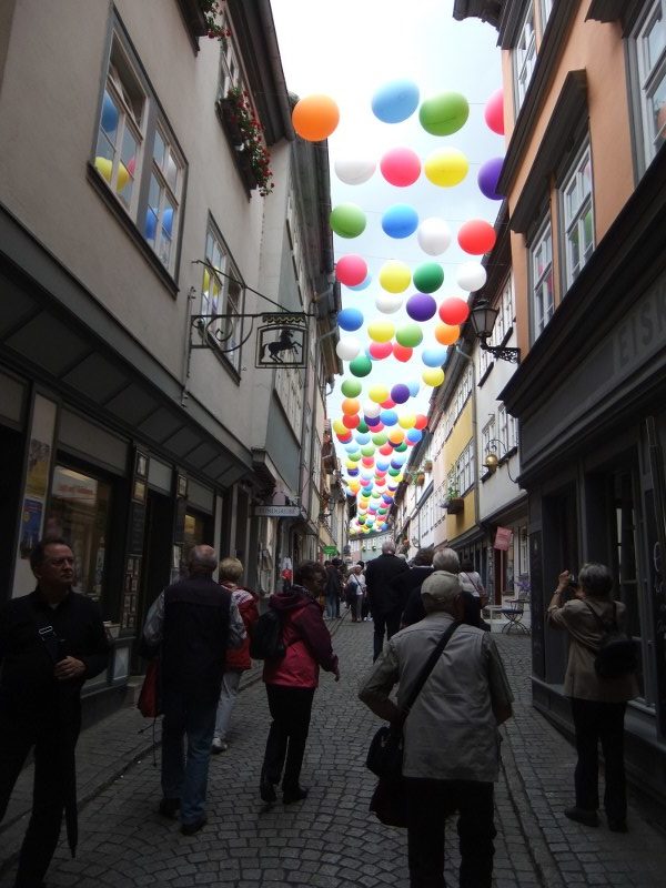 Kramerbrücke_mit_Luftballons